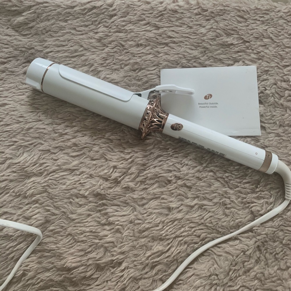 T3 BodyWaver 1.75” Ceramic Styling Iron